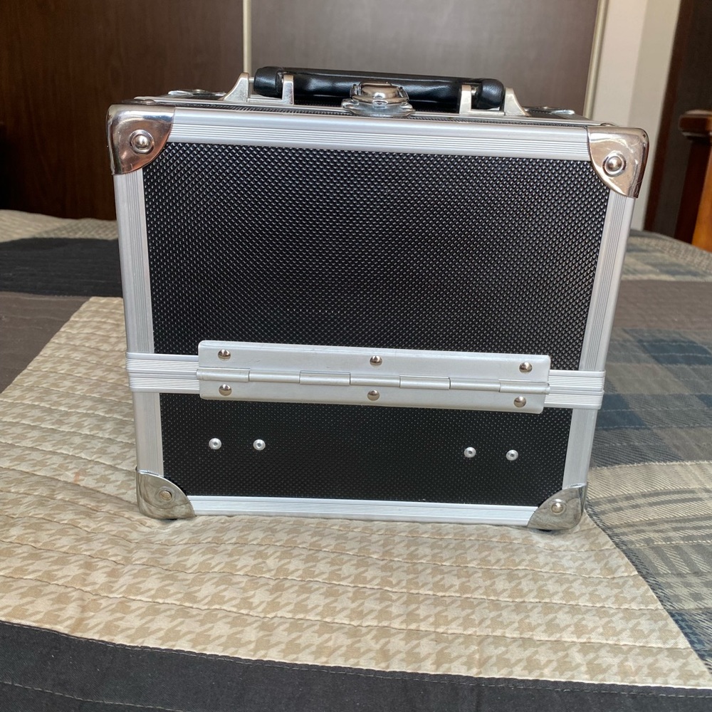 SEPHORA PROFESSIONAL TRAIN CASE. VINTAGE.